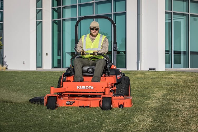 Kubota Z726XKW-3-6- Zero-Turn Lawn Mower