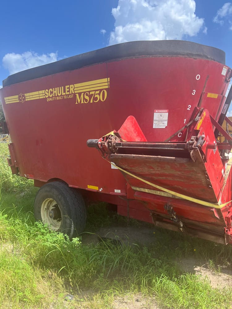 Used Schuler MS750 Feed/Mixer Wagon